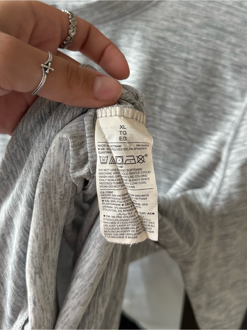 Old Navy Active Heather Gray Go-Dry Long Sleeve Workout Shirt - XL - Picture 6 of 6